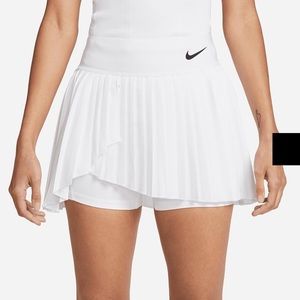 Nike Women's Advantage Court Dri-FIT Pleated 13 Inch Tennis Skort